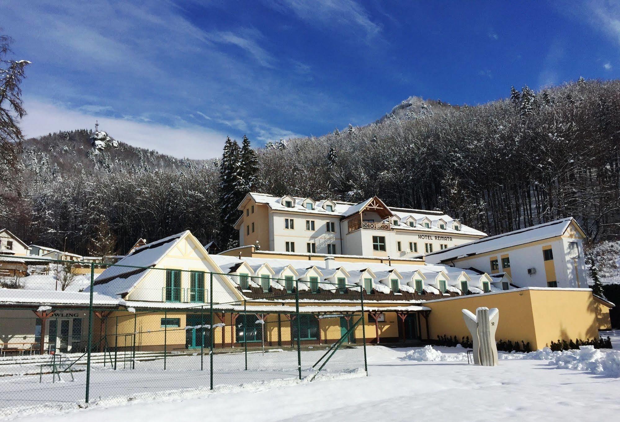 Horsky Hotel Remata Raztocno Exterior foto